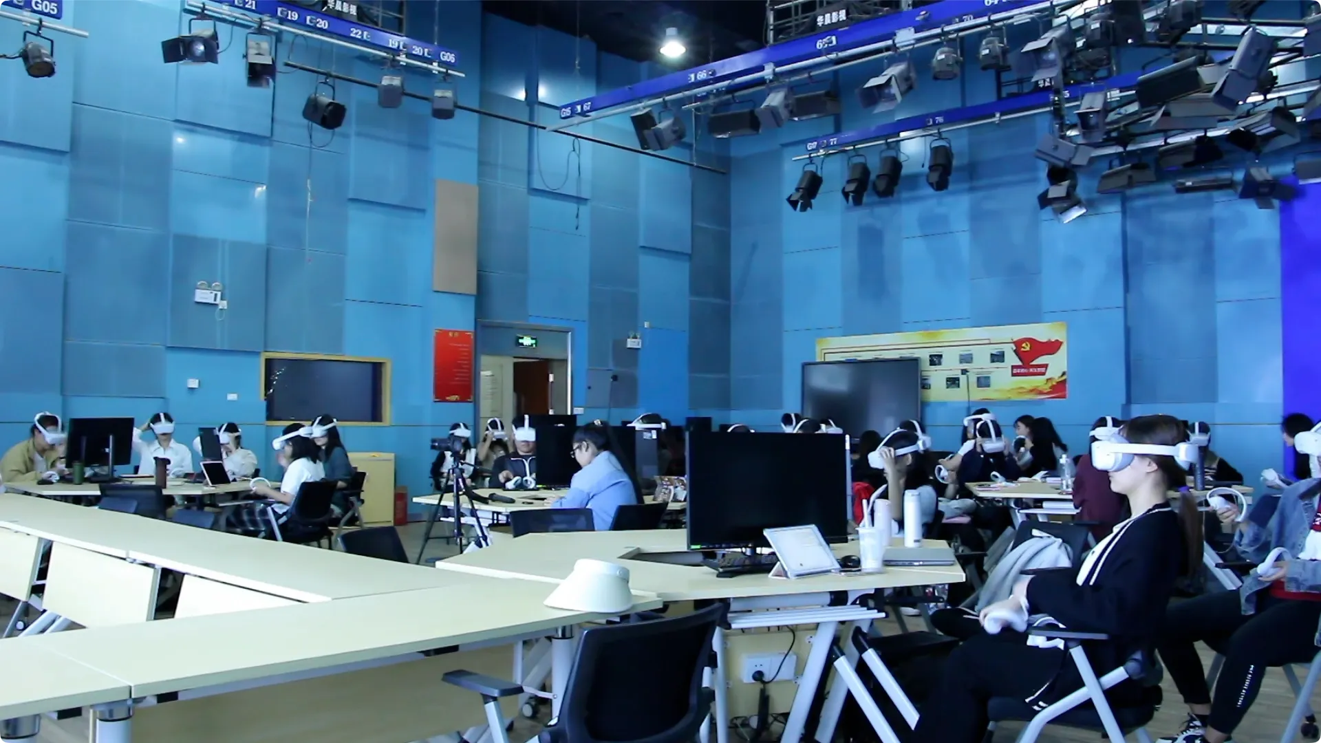 Thumbnail for Frontiers of Digital Media | 数字媒体前沿